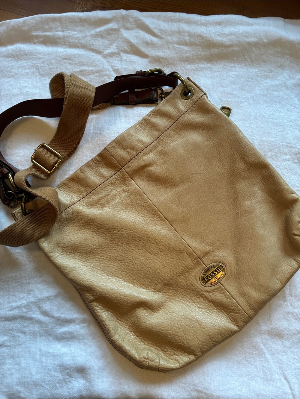 Lucky Brand Light Caramel Tan Leather Crossbody Hobo Bag